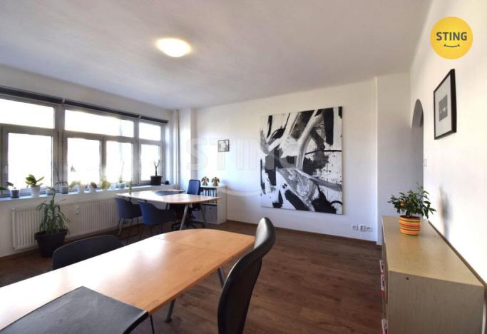 Pronájem kanceláře, Zlín, třída Tomáše Bati, 108 m2