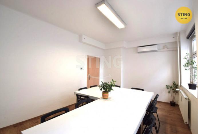 Pronájem kanceláře, Zlín, třída Tomáše Bati, 108 m2