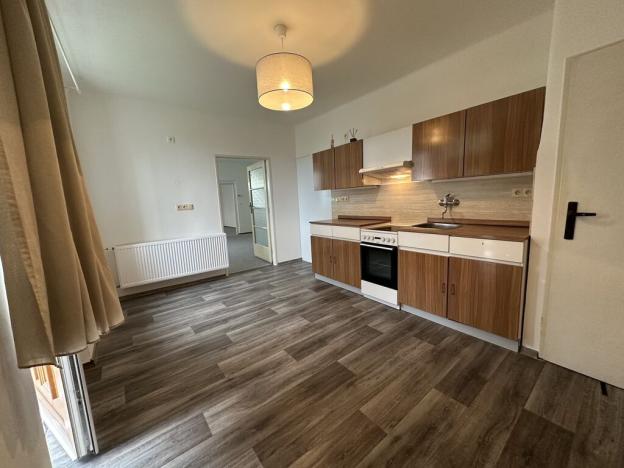 Pronájem kanceláře, Chrášťany, Plzeňská, 65 m2