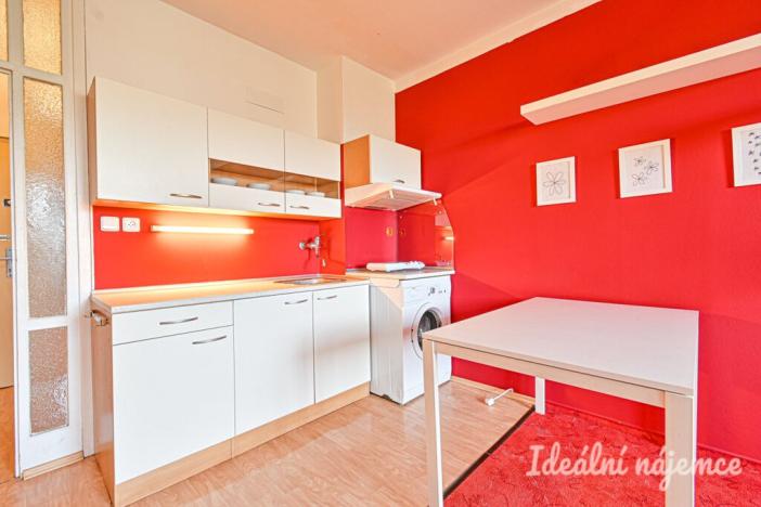 Pronájem bytu 1+kk, Brno, Vychodilova, 26 m2