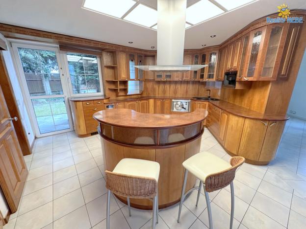 Pronájem vily, Praha - Benice, U zahrádek, 427 m2