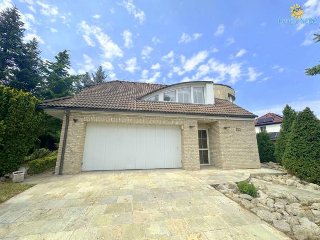 Pronájem vily, Praha - Benice, U zahrádek, 427 m2