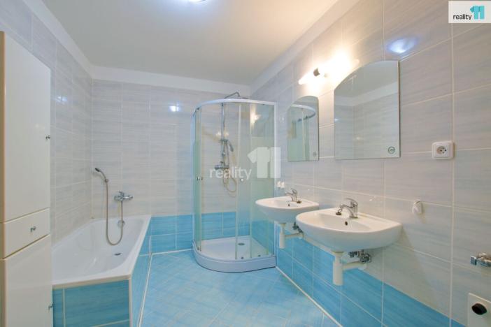 Prodej bytu 3+1, Liberec - Liberec XXIII-Doubí, Dubice, 97 m2