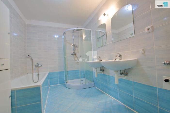 Prodej bytu 3+1, Liberec - Liberec XXIII-Doubí, Dubice, 97 m2