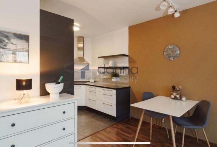 Pronájem bytu 2+kk, Praha, U staré cihelny, 54 m2