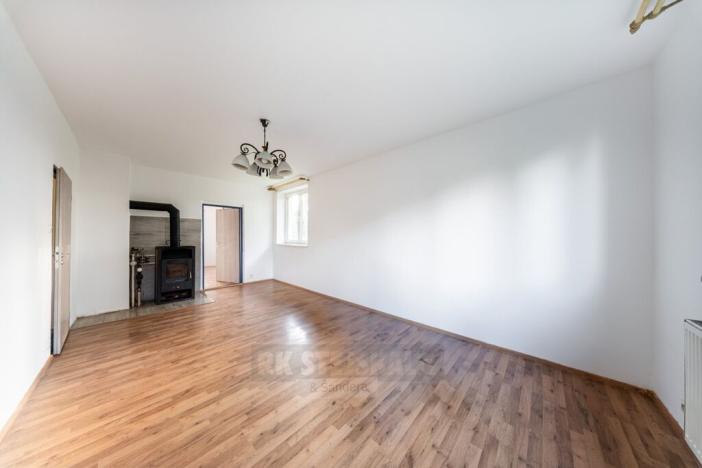 Prodej bytu 3+1, Lišov - Hůrky, 78 m2