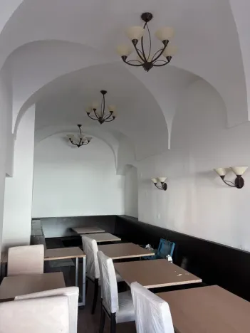 Pronájem restaurace, Hradec Králové, Velké náměstí, 558 m2