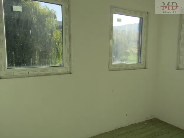 Prodej bytu 2+1, Trmice, 71 m2