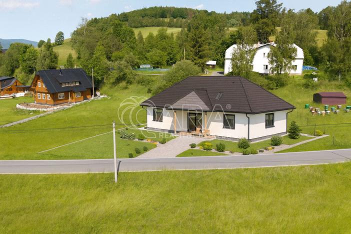Prodej pozemku pro bydlení, Karlovice, 848 m2