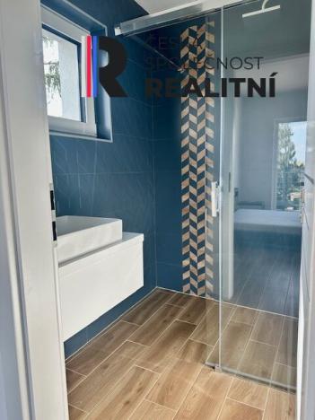 Pronájem bytu 1+kk, Žatec, Lounská, 22 m2