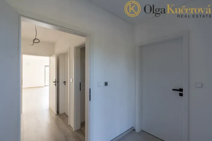 Prodej rodinného domu, Černá Hora, 99 m2