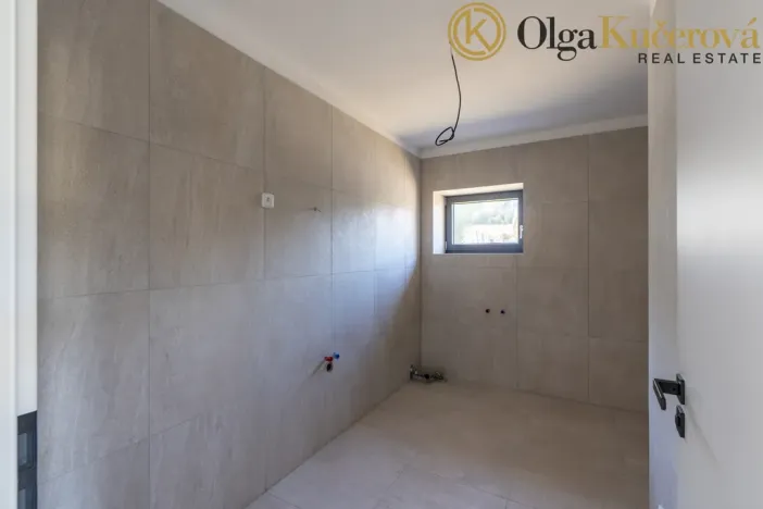 Prodej rodinného domu, Černá Hora, 99 m2