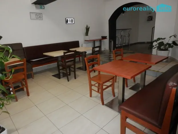 Pronájem restaurace, Praha, 200 m2