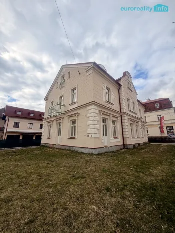 Prodej bytu 1+kk, Mariánské Lázně, Hlavní třída, 31 m2