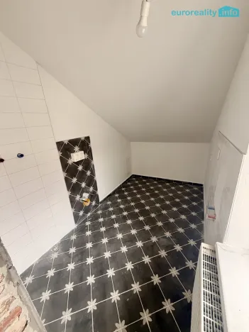 Prodej bytu 2+kk, Mariánské Lázně, Hlavní třída, 47 m2