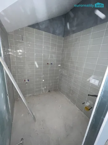 Prodej bytu 1+kk, Mariánské Lázně, Hlavní třída, 32 m2