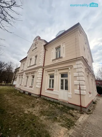 Prodej bytu 1+kk, Mariánské Lázně, Hlavní třída, 32 m2
