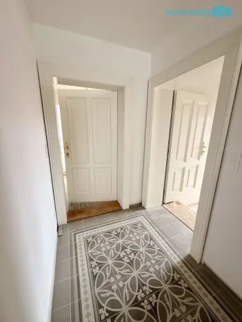 Prodej bytu 1+kk, Mariánské Lázně, Hlavní třída, 32 m2