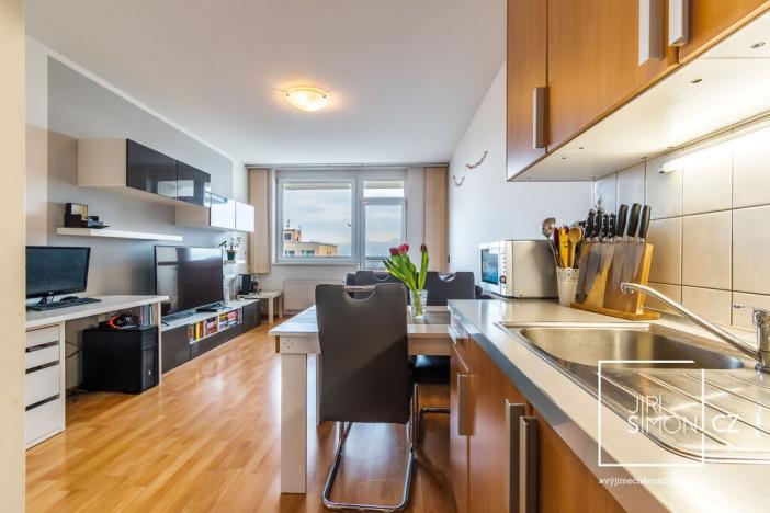 Pronájem bytu 2+kk, Praha - Řepy, Skuteckého, 52 m2