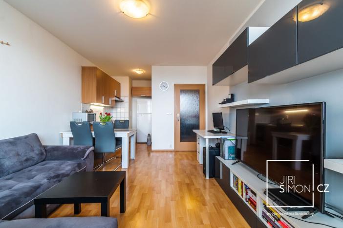 Pronájem bytu 2+kk, Praha - Řepy, Skuteckého, 52 m2