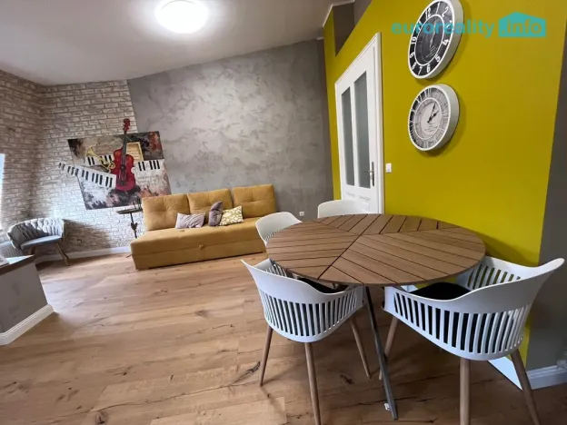 Prodej bytu 2+1, Mariánské Lázně, Anglická, 156 m2