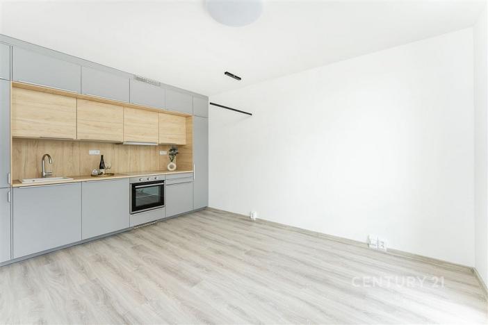 Pronájem bytu 2+kk, Praha, Bukovecká, 33 m2