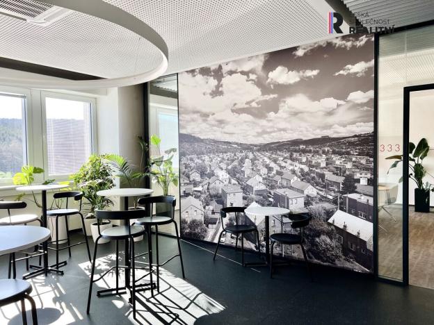 Pronájem kanceláře, Zlín - Louky, třída Tomáše Bati, 550 m2