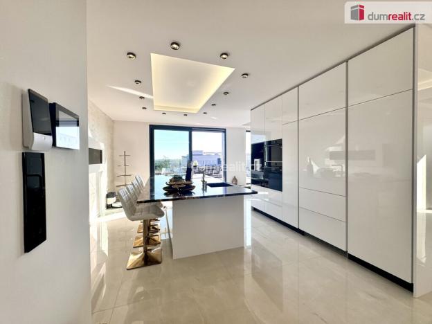 Prodej bytu 3+kk, Praha - Štěrboholy, K učilišti, 119 m2