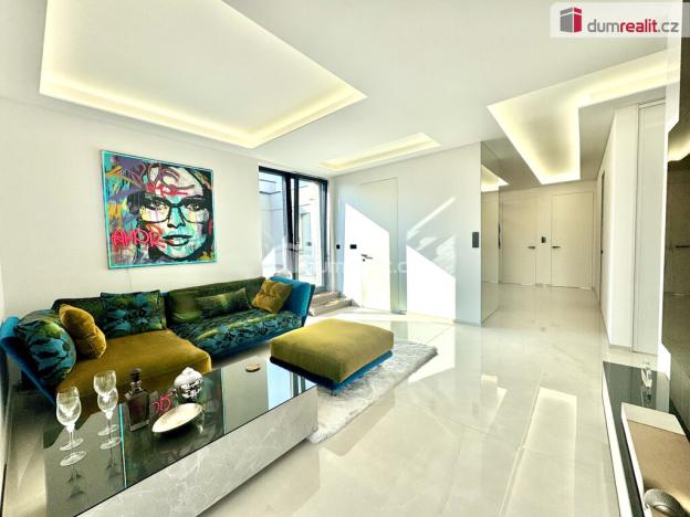 Prodej bytu 3+kk, Praha - Štěrboholy, K učilišti, 119 m2