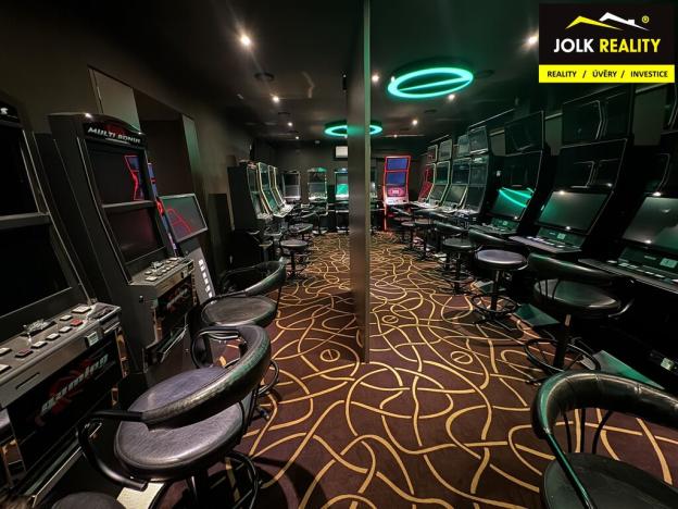 Pronájem obchodního prostoru, Opava, Horní náměstí, 86 m2