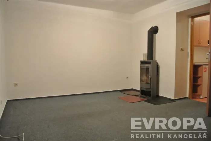 Pronájem bytu 1+kk, Hostinné, Slévárenská, 31 m2