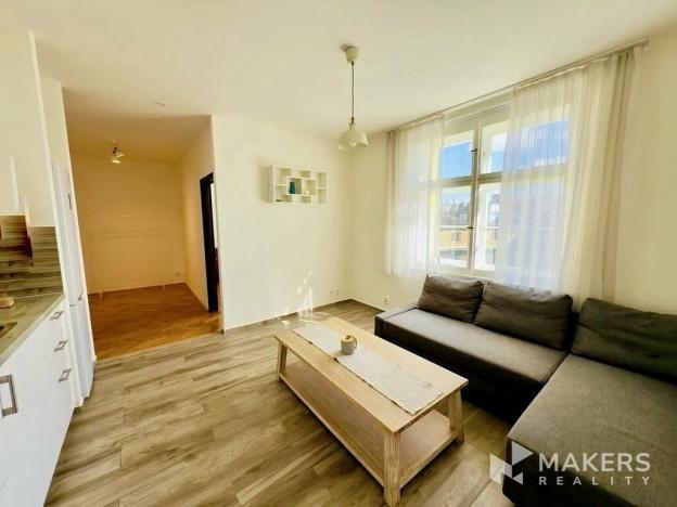 Pronájem bytu 2+kk, Praha - Vinohrady, Pod Zvonařkou, 42 m2