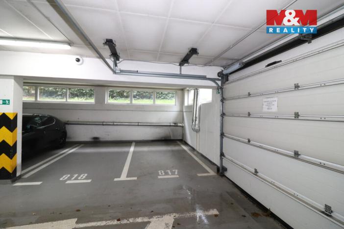 Prodej garážového stání, Praha, U Hostavického potoka, 10 m2