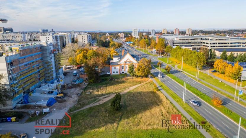 Pronájem komerčního pozemku, Hradec Králové, 1698 m2