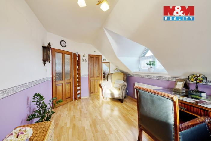 Prodej rodinného domu, Veleň - Mírovice, Na návsi, 478 m2