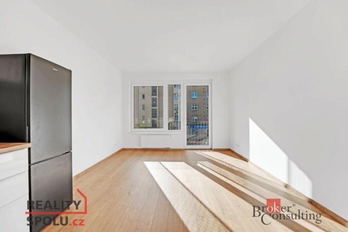Pronájem bytu 2+kk, Praha - Vysočany, Kolbenova, 53 m2