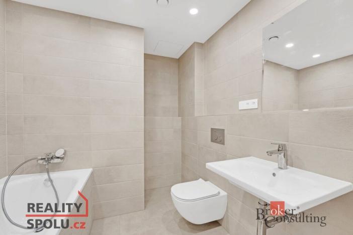 Pronájem bytu 2+kk, Praha - Vysočany, Kolbenova, 53 m2