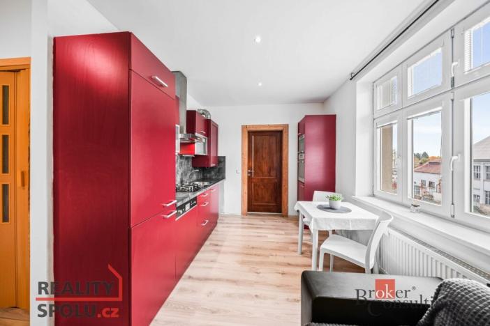 Prodej bytu 2+kk, Plzeň - Jižní Předměstí, Politických vězňů, 57 m2