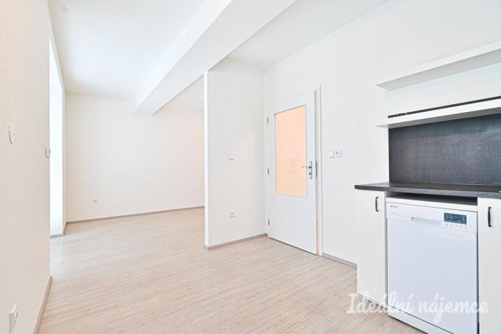 Pronájem bytu 1+kk, Blansko, Nad Čertovkou, 35 m2