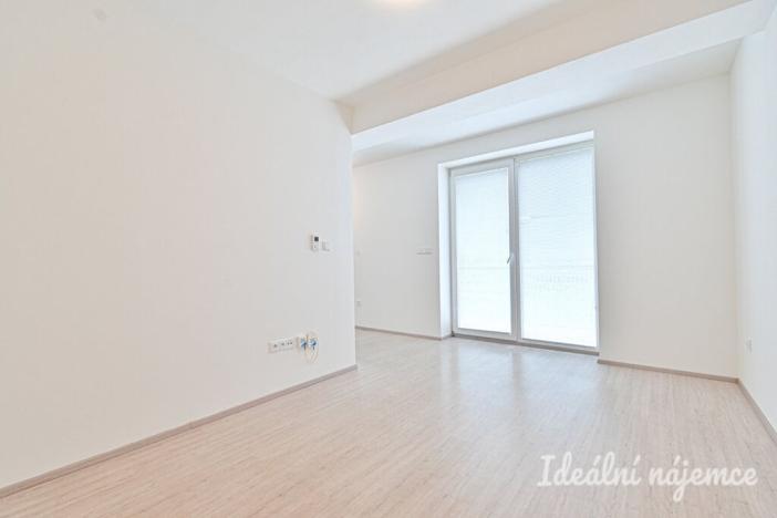 Pronájem bytu 1+kk, Blansko, Nad Čertovkou, 35 m2