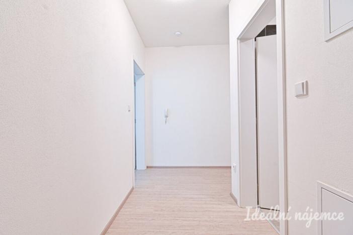 Pronájem bytu 1+kk, Blansko, Nad Čertovkou, 35 m2