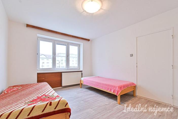 Pronájem bytu 2+1, Kuřim, nám. Osvobození, 58 m2