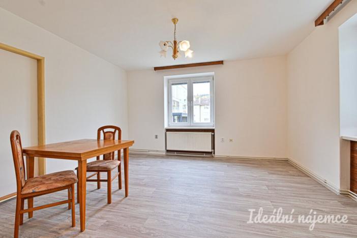 Pronájem bytu 2+1, Kuřim, nám. Osvobození, 58 m2