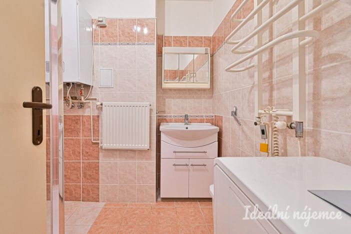 Pronájem bytu 2+1, Kuřim, nám. Osvobození, 58 m2