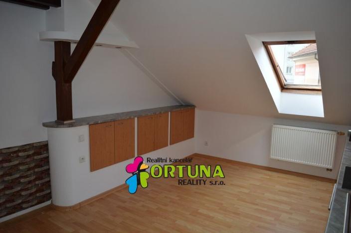 Pronájem bytu 2+1, České Budějovice - České Budějovice 3, Pražská tř., 70 m2