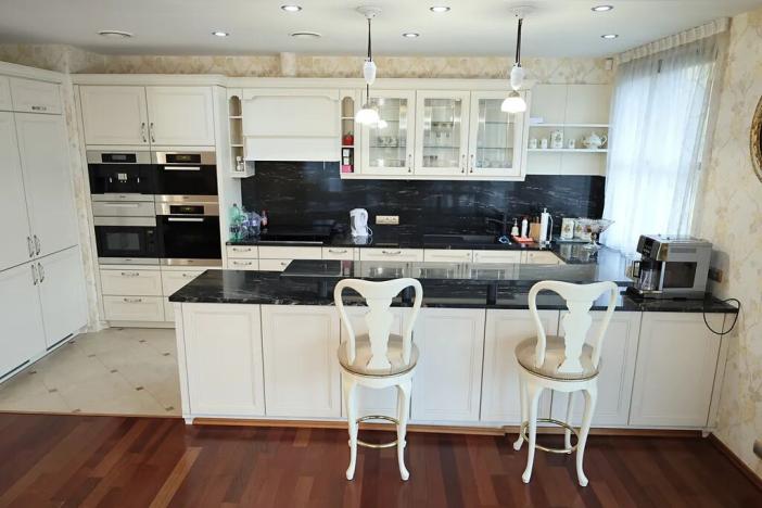 Prodej bytu 4+1, Karlovy Vary, Tylova, 182 m2