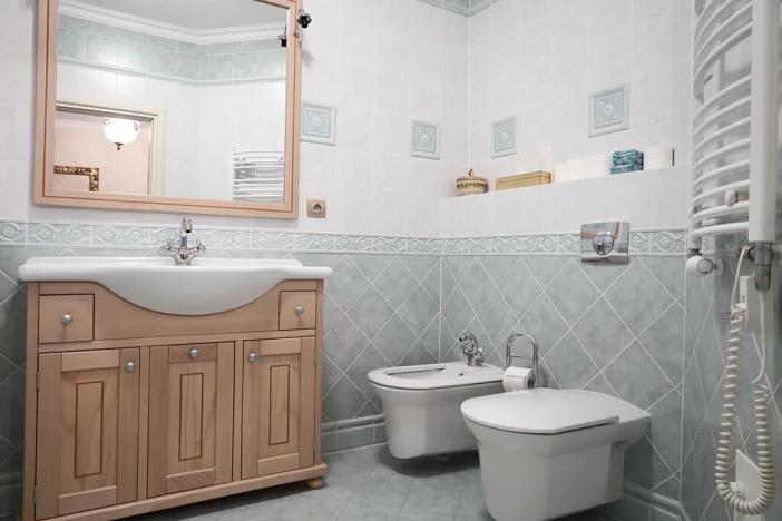 Prodej bytu 4+1, Karlovy Vary, Tylova, 182 m2