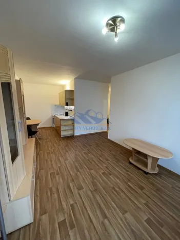 Pronájem bytu 2+kk, Komárov, Mládežnická, 56 m2