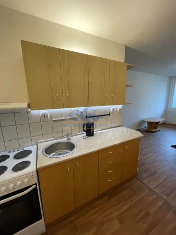 Pronájem bytu 2+kk, Komárov, Mládežnická, 56 m2