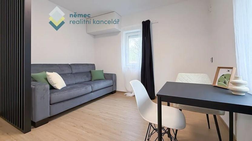 Prodej bytu 1+kk, Šestajovice, Revoluční, 19 m2